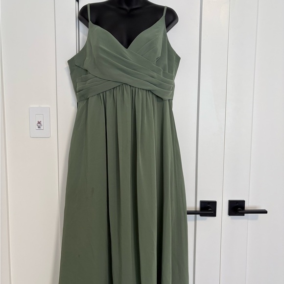 Sorella Vita Evergreen Green Bridesmaid Wedding Guest Summer Dress Plus Size 16 - Picture 7 of 11